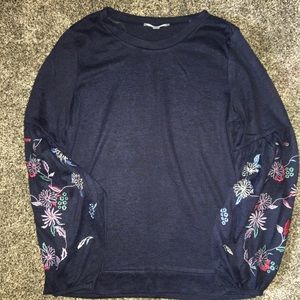 Juniors Sweater/Blouse